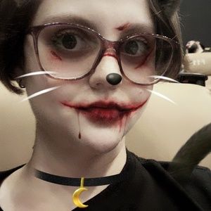 Meet your Posher, Isabella